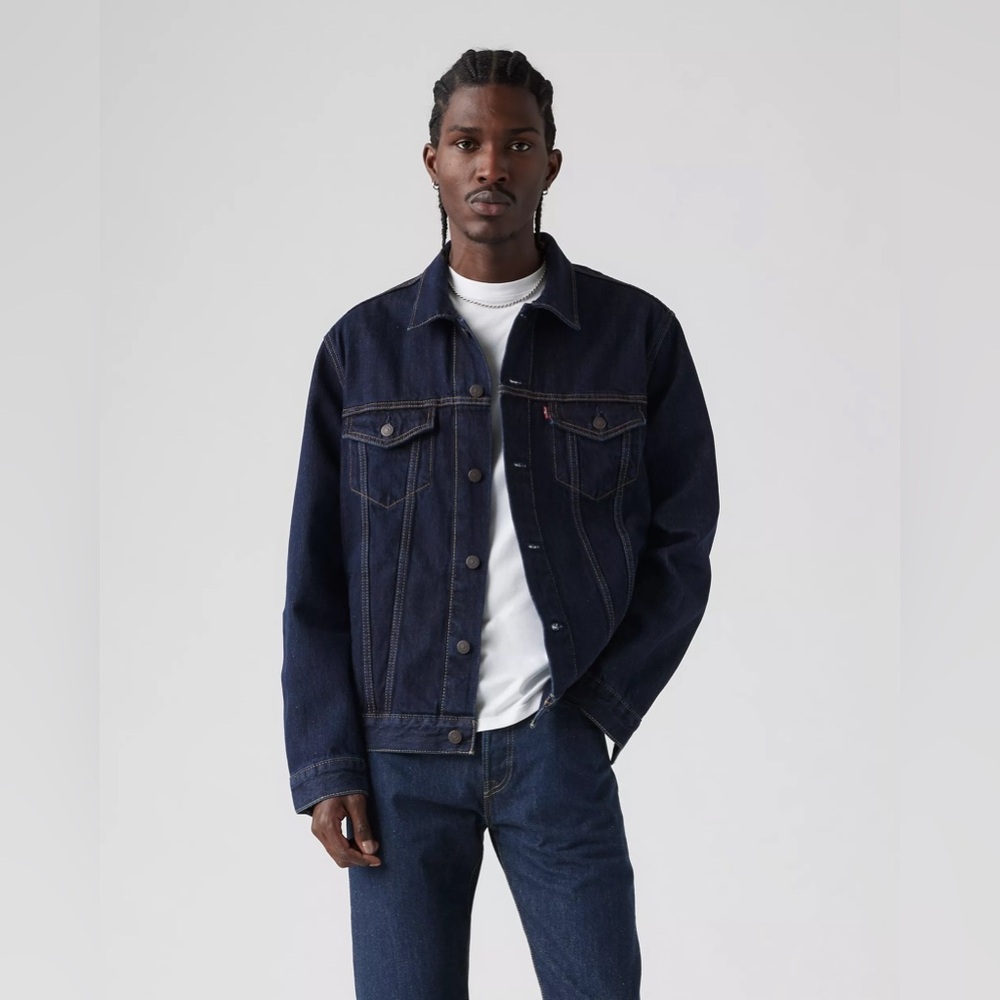 Levi’s Trucker jacket Men’s Size Large dark Blue Western Classic Denim Rugged